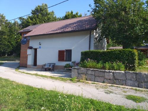 Brinje Apartment | Baške Oštarije - kuća za odmor
