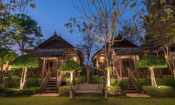 Chakphong Hotel | Relax at Baan Baitan Resort with Pool and Family Amenities