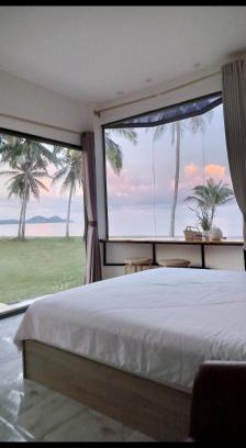 Lang Suan Villa | Idyllic Baan Be Beach: Oceanfront Retreat with Private Access