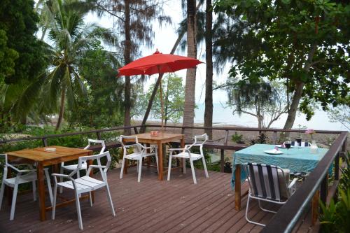 Ko Chang Resort | Idyllic Baan Chid Talay: Private Beach & Ocean Views