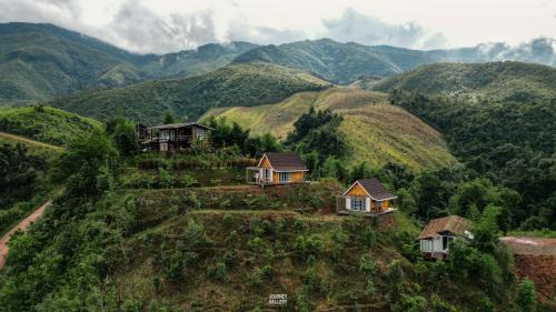 Bo Kluea Hotel | Family-Friendly Retreat at บ้านกลางเขา สะปัน - 4 Stars