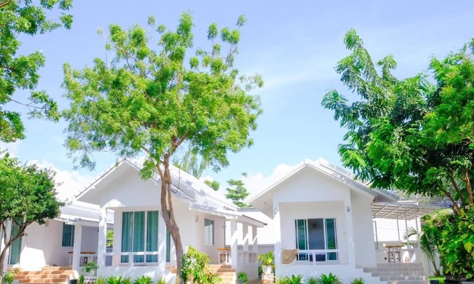 Noen Phra Hotel | Cozy Baan O Resort: Family-Friendly with Breakfast Included