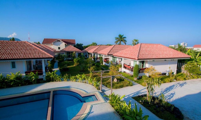 Hua Hin Resort | Family-Friendly Baan Opun Garden Resort with Pool & Hot Tub