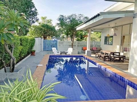 Pak Nam Pran House | Relax at Baan Pare: Pet-Friendly Oceanfront Oasis