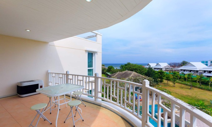 Khao Takiab Apartment | Inviting Baan PooLom 2-Bedroom Apt with Ocean View