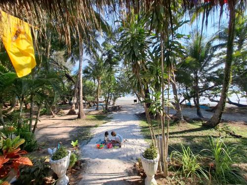 Ranong Resort | Pet-Friendly Stay at Baan Suan Kayoo Near Long Beach