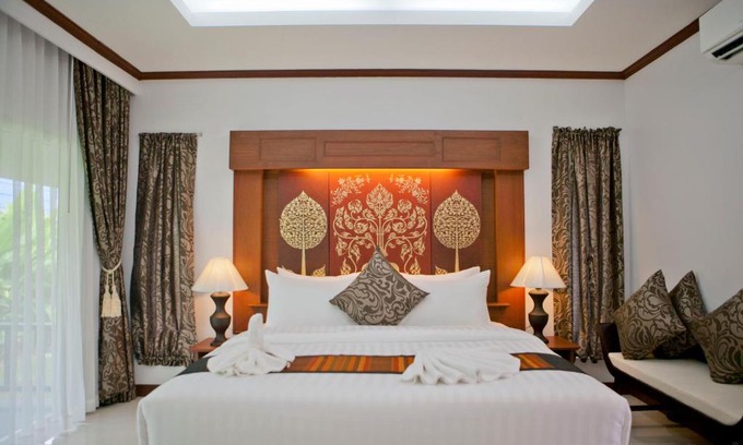 Khuekkhak Hotel | Scenic Chongfah Mountain View with Pool and Hot Tub