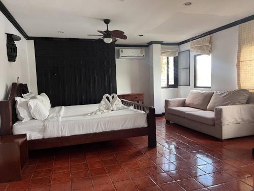 Nanai Road House | Discover Baankasemsuk Resort: Oceanfront Bliss Awaits