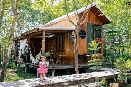 Bung Khong Long House | Guest Rated 10/10: Baanraipoonwana with Family-Friendly Perks