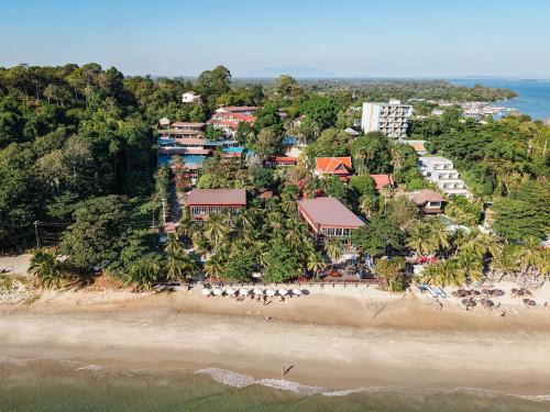 Mae Pim Resort | Relaxing Baansuan Aokhai Beach Resort with Breakfast Included