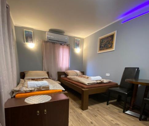 Balatonakarattya House | Top-Rated Babér Apartmanház for Family Getaways