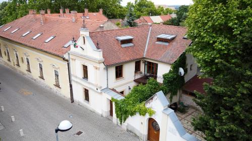 Pecs Apartment | Discover Babaház: Guest Rated 9.9 with Kitchen Amenities