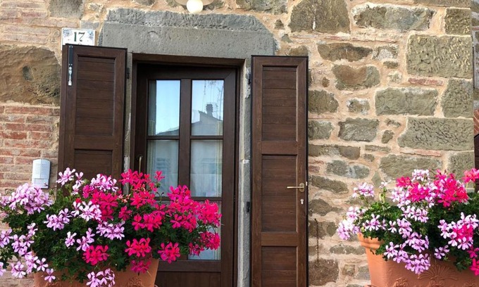 Vagliagli Apartment | Top-Rated Babbo Rino: Pet & Child Friendly Retreat