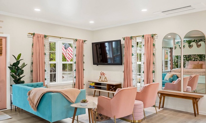 Wilmington Cottage | Unforgettable Stay at Babe Cave! Midtown Wilmington