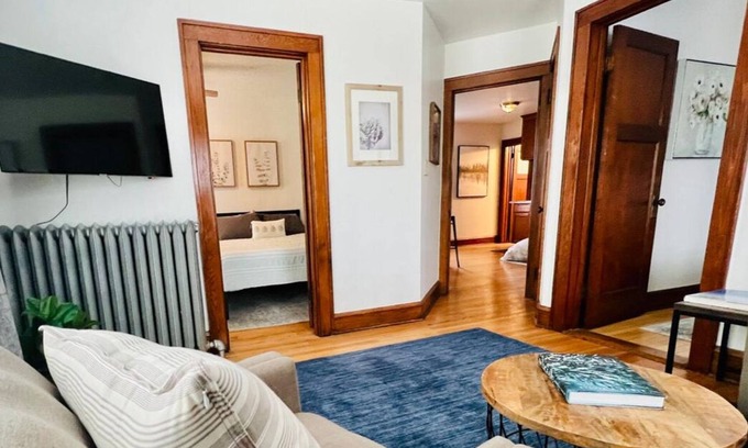 West Allis Apartment | Family-Friendly Coffee Haus Classic - 2 Bedroom Upper Apt