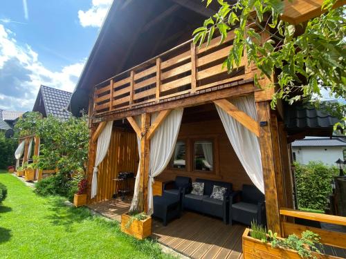 Zawoja Ski Chalet | Outstanding Babie Domki: Oceanfront Retreat for Families
