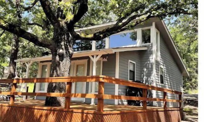 Pettit Cottage | Baby Blue By the Bay