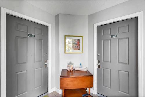 St. Simons Island House | Family-Friendly Haven at Baby Blue with Kitchen Amenities