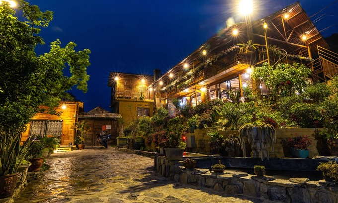 Bac Ha Cabin | Discover Comfort at Bac Ha Charm Stay with Breakfast Included