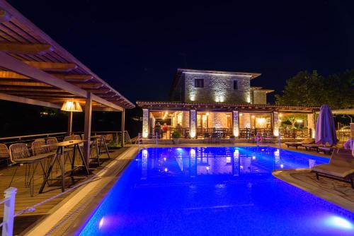 Archea Pissa House | Oceanfront Bacchus: Highly Rated with Pool & Restaurant