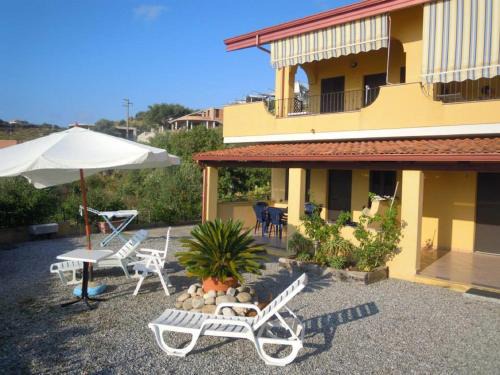 Marina di Zambrone Apartment | Sun-Kissed Retreat: Baciati dal Sole with Family-Friendly Amenities