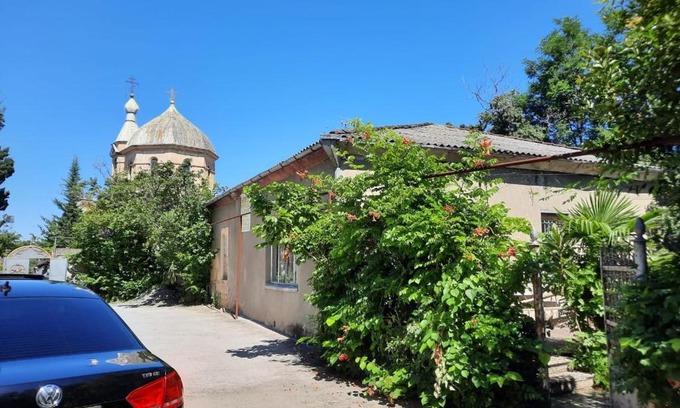 Kutaisi House | Budget-Friendly Stay at BACK 80s - Pet Friendly Escape