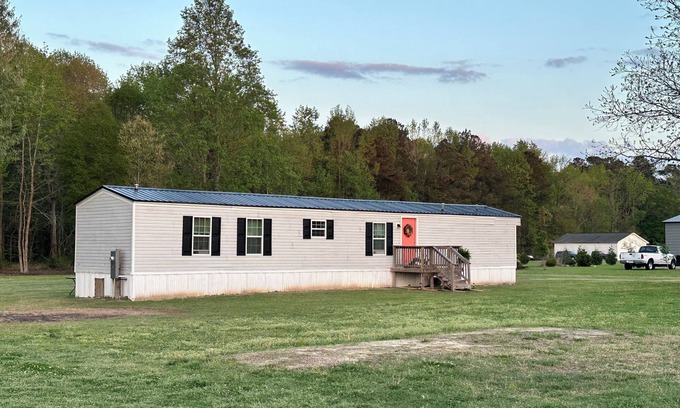 Edenton House | Back to the Basics: Child-Friendly Retreat with 10/10 Rating