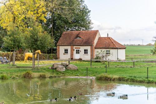 Groß Wokern House | Pet-Friendly Retreat at Backhaus for Family Adventures