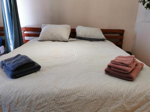 Vogelzang Apartment | BackPackers GELIJKVLOERS: Studio with Kitchen & En-Suite Bath