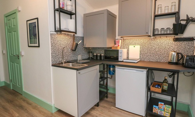 Pitlochry Cottage | Backstage