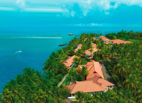 Kumarakom Resort | Elegant Retreat at Backwater Ripples Kumarakom with Spa & Pool