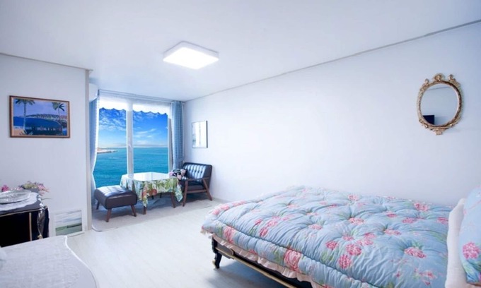 Jumunjin-eup Apartment | Scenic BADABODA House with Breathtaking Sea Views