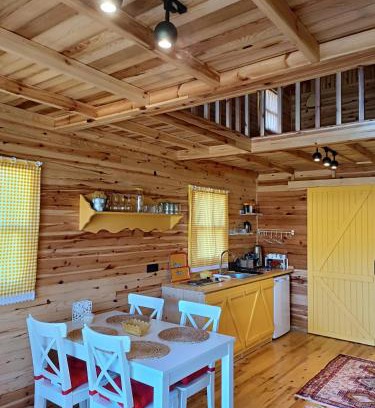 Bergama Cabin | Pet-Friendly Escape at Badece Farm Yellow House