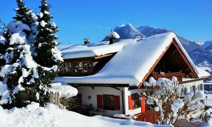Blaichach House | Modern Retreat at Bader with Family-Friendly Amenities