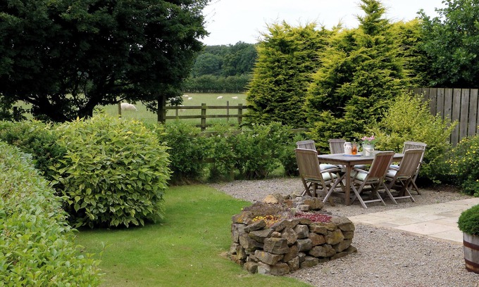 Thirkleby House | BADGER, family friendly, character holiday cottage in Thirsk