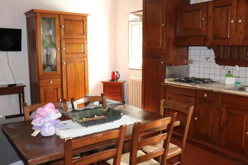 Santa Reparata House | Pet-Friendly Retreat at Badia il Vingone with Ocean Views