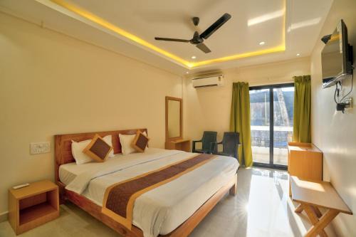 Saunta Vaddo House | Cozy Baga Beach Walk: Pet & Child Friendly Retreat