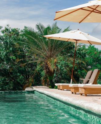 Sao Jorge Hotel | Unwind at Baguá Bangalôs: Pool, Restaurant & Family Fun
