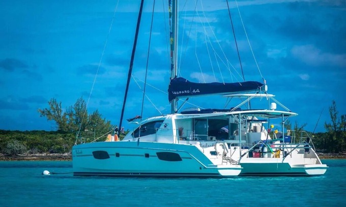 Exuma Boat Rental | Discover Bahamas Catamaran Adventures: Pool, Ocean Views & More