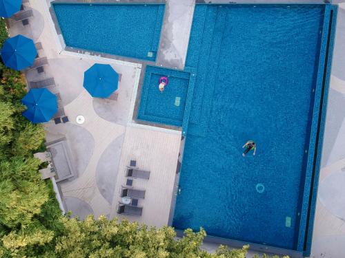 Keling Hotel | Experience Comfort at Bahang Bay Hotel with Ocean Views