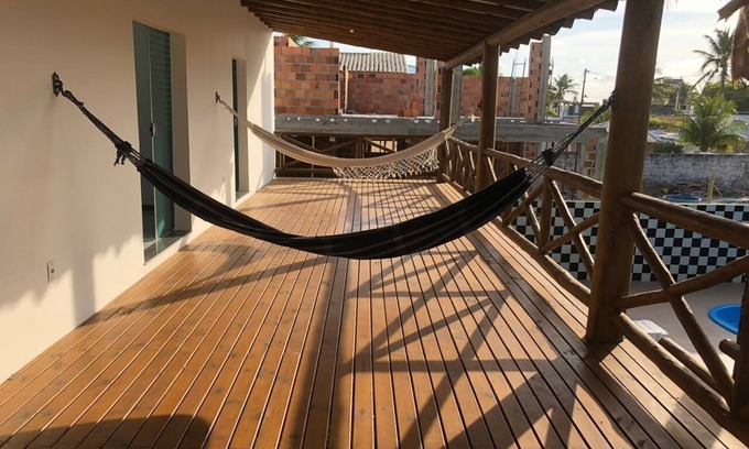 Alto da Cruz House | Discover Bahia Camaçari: Poolside Retreat by Guarajuba
