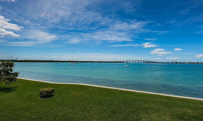 Isla del Sol Condo | Bahia 'Island Mode.Activated'