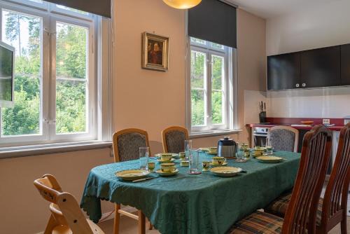 Paulinzella Apartment | Relax at Bahnhof Paulinzella with Sauna and Ocean Views