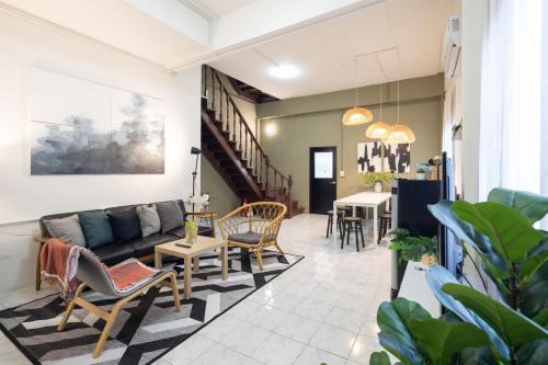 Chom Phon House | Discover Bai Bua House Chatuchak: Family-Friendly Retreat