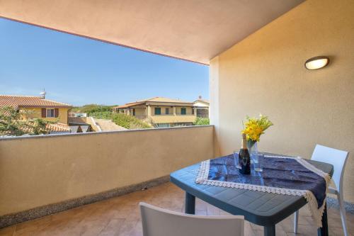 Pirotto Li Frati Apartment | Seaside Retreat at Baia delle Mimose - Pet & Child Friendly