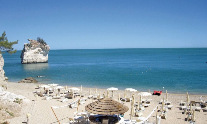 Mattinata Hotel | Relax at Hotel Baia delle Zagare with Ocean Views & Spa