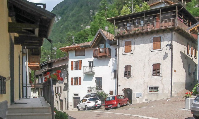 Bondone Apartment | Cozy 2-Bedroom Retreat in Pet-Friendly Baitoni Bondone