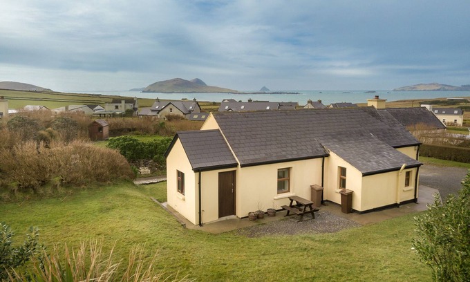 Dunquin Cottage | Discover Baile Na Ratha on Dingle Peninsula: 9.8 Rated Stay