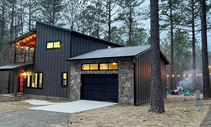 Murfreesboro Cabin | Bailee's River Retreat - Near the Crater of Diamonds & Little Missouri River