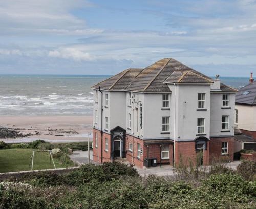 Calder Bridge Hotel | Experience Bailey Ground Lodge: Pet-Friendly Ocean Views